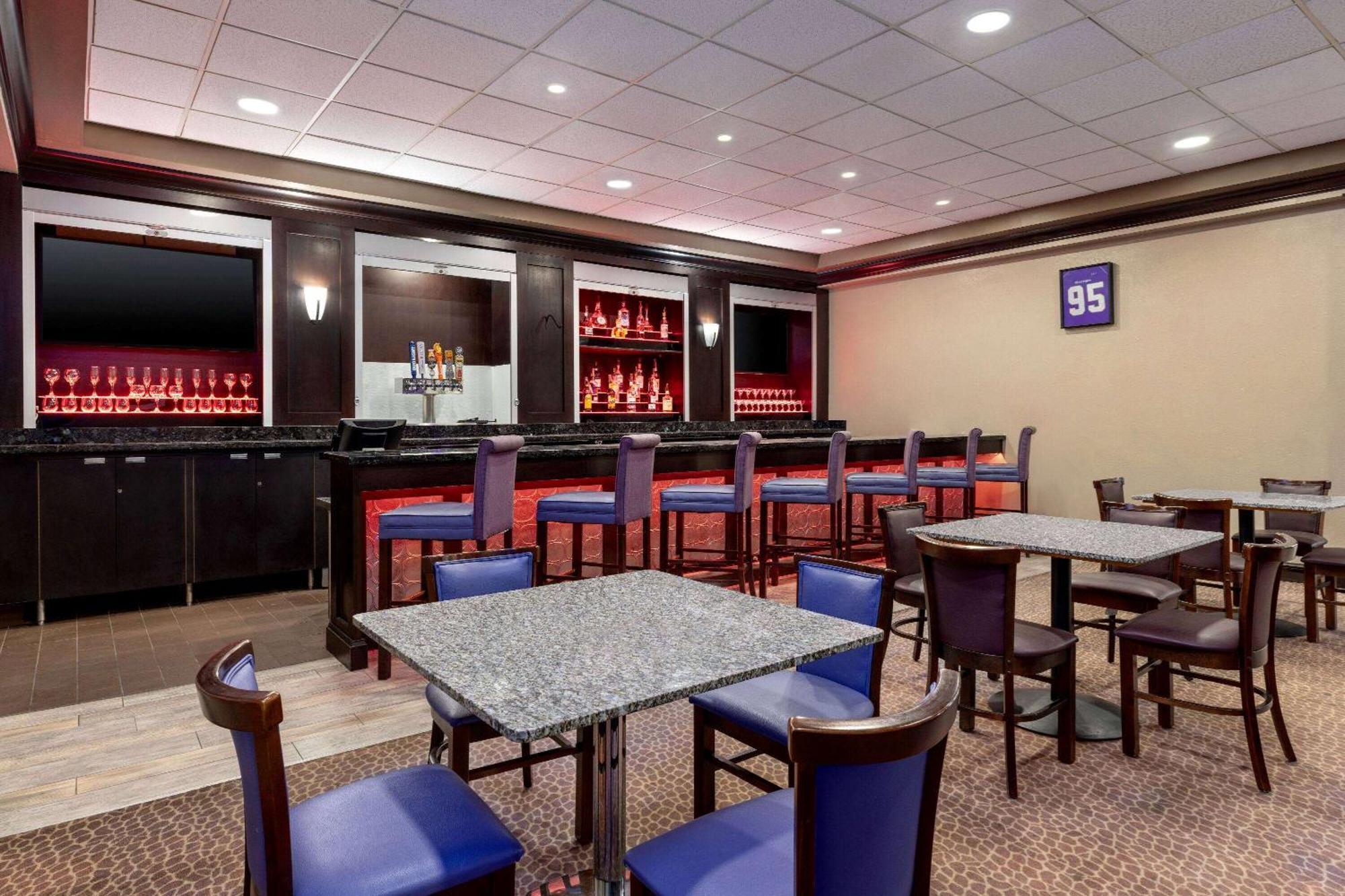 דאלאס Iban Hotel, Trademark Collection By Wyndham מראה חיצוני תמונה